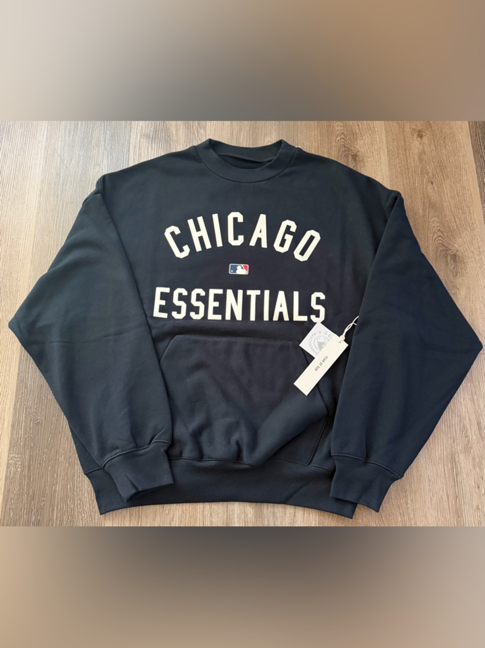 Fear Of God Essentials Chicago White Sox Sport Crewneck Vintage Black Sz M NWT